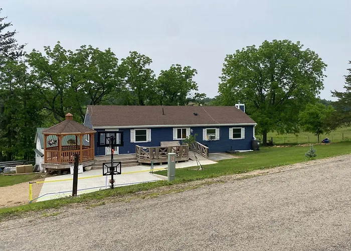 The Ranch With Lower Level