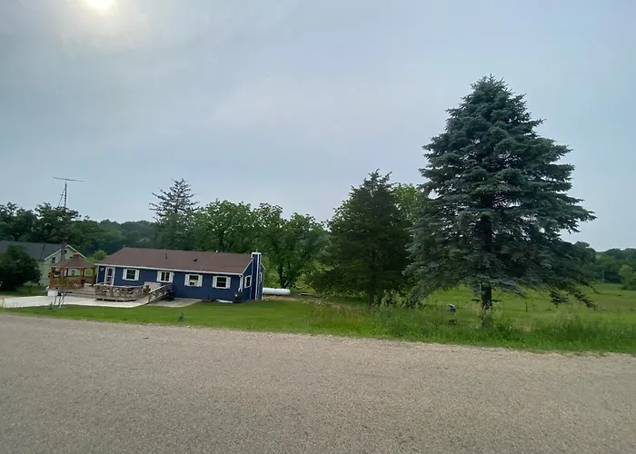 The Ranch With Lower Level